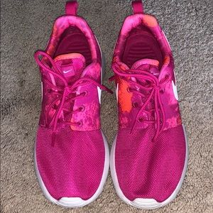 Hot Nike sneakers!